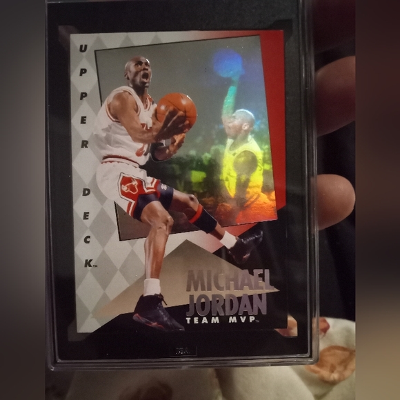 Graded 1992 upper deck Michael Jordan MVP Hologram card - Picture 2 of 7